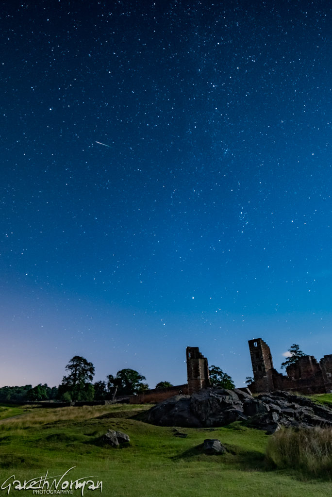 Meteor Over the Ruins